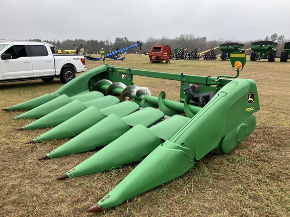 2012 John Deere 606C Header Corn Head