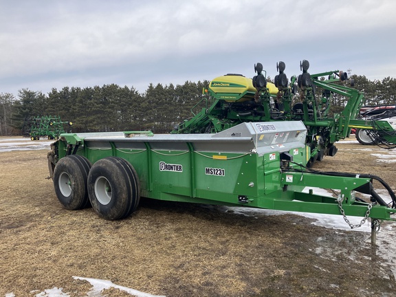 2020 Frontier MS1231 Manure Spreader