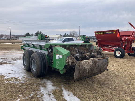 2020 Frontier MS1231 Manure Spreader