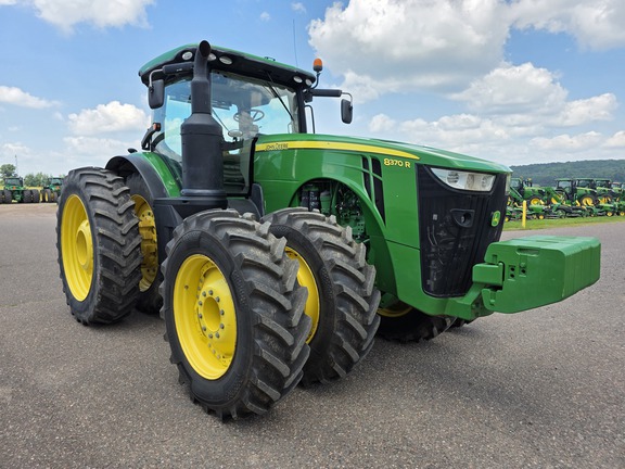 2014 John Deere 8370R Tractor