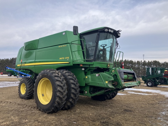 2009 John Deere 9670 STS Combine