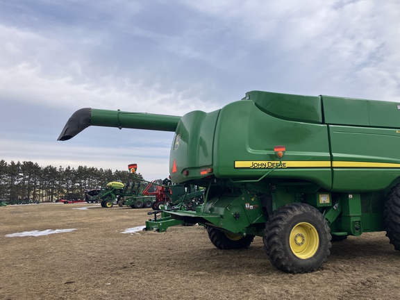 2009 John Deere 9670 STS Combine