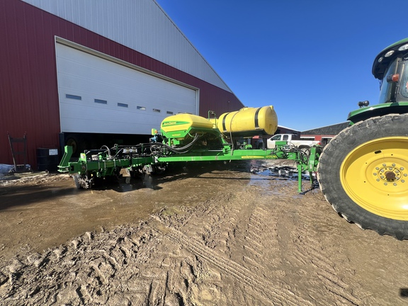 2015 John Deere 1775NT Planter