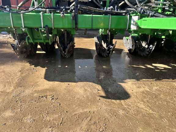 2015 John Deere 1775NT Planter