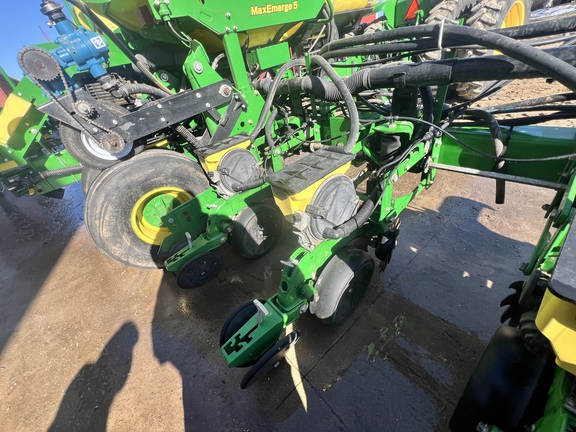 2015 John Deere 1775NT Planter