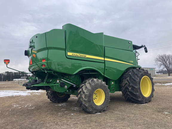 2022 John Deere S780 Combine