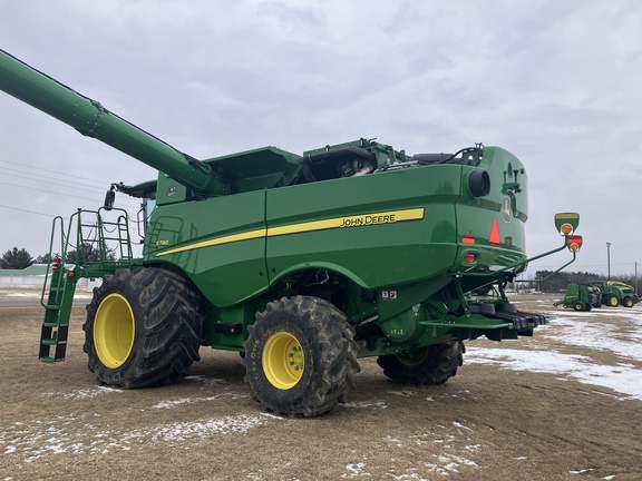 2022 John Deere S780 Combine