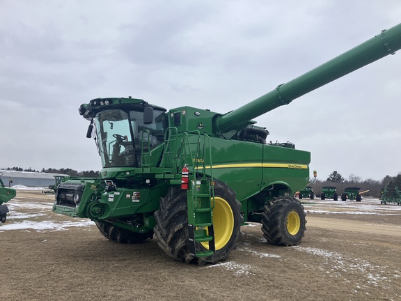 2022 John Deere S780 Combine