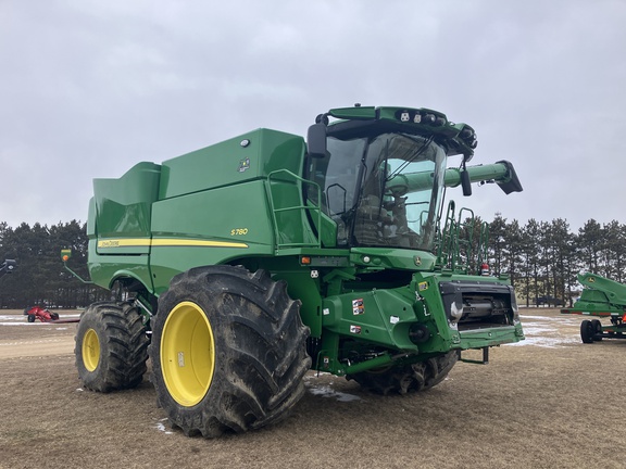 2022 John Deere S780 Combine
