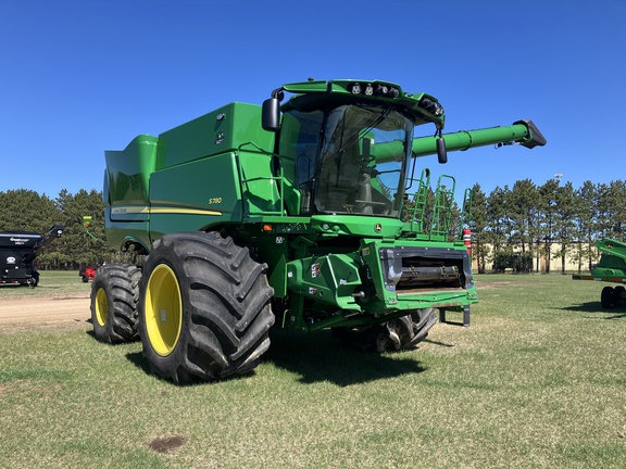 2022 John Deere S780 Combine