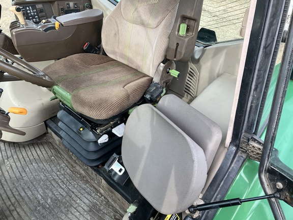 2002 John Deere 7320 Tractor