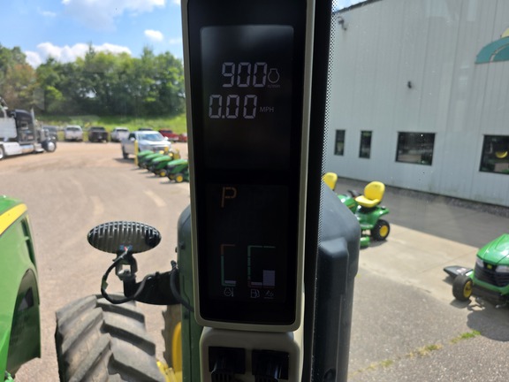 2014 John Deere 8370R Tractor