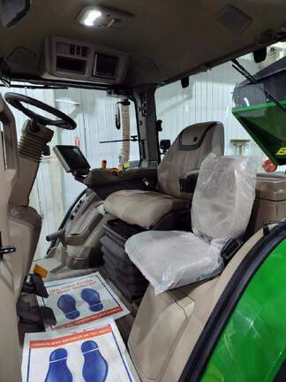 2023 John Deere 7R 310 Tractor