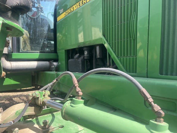 1998 John Deere 4700 Sprayer/High Clearance