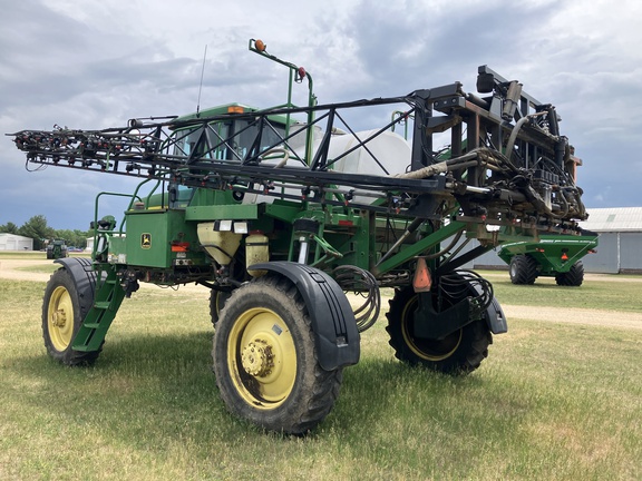 1998 John Deere 4700 Sprayer/High Clearance