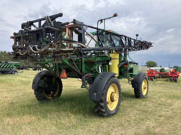 1998 John Deere 4700 Sprayer/High Clearance