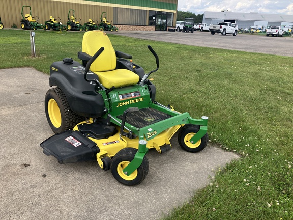 2015 John Deere Z625 Mower/Zero Turn