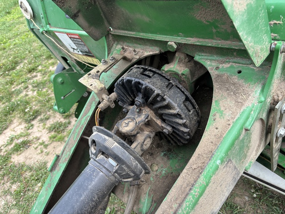 2012 John Deere 569 Baler/Round