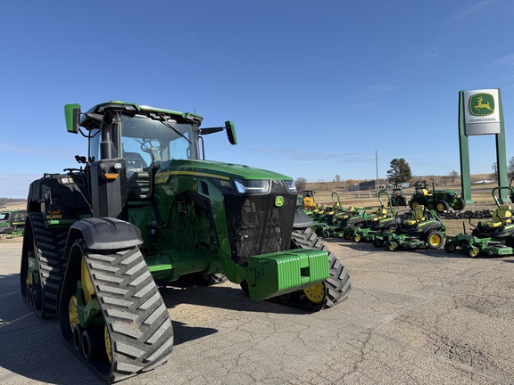 2025 John Deere 8RX 370 Tractor Rubber Track