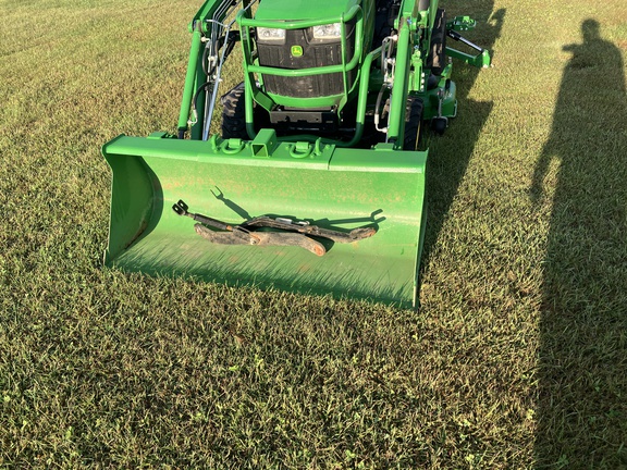 2020 John Deere 1025R Tractor Compact