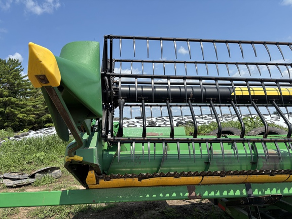 1998 John Deere 930 Header Combine