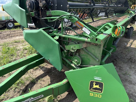 1998 John Deere 930 Header Combine