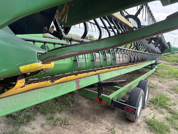 1998 John Deere 930 Header Combine