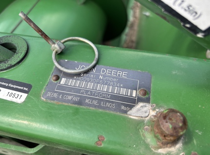 1998 John Deere 930 Header Combine