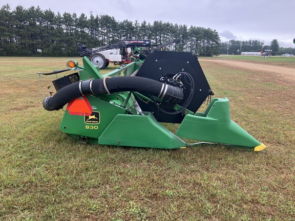 1998 John Deere 930 Header Combine