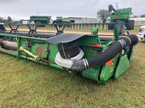 1998 John Deere 930 Header Combine