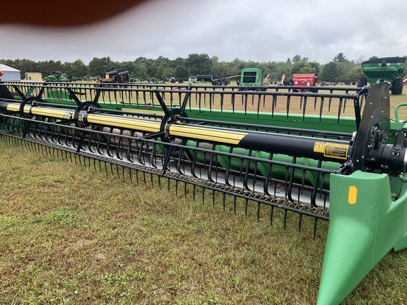 1998 John Deere 930 Header Combine