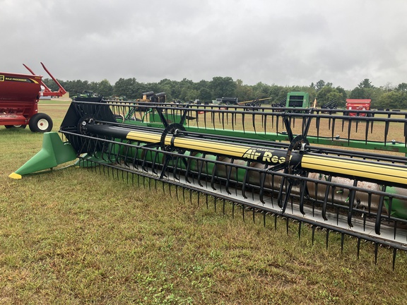 1998 John Deere 930 Header Combine