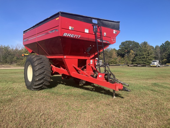 2011 Brent 782 Grain Cart