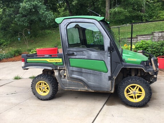 2020 John Deere XUV 835R ATV