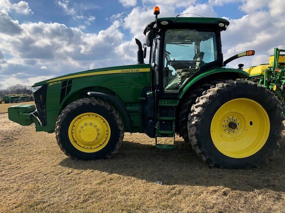 2015 John Deere 8270R Tractor