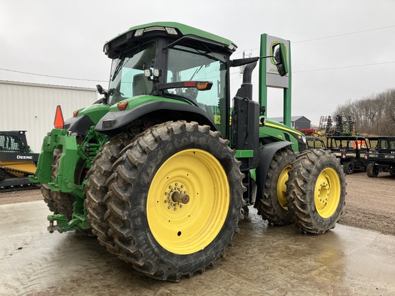 2022 John Deere 8R 370 Tractor