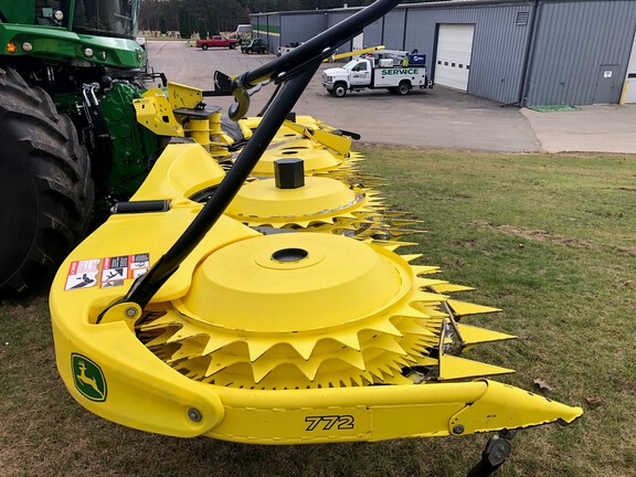 2023 John Deere 772 Header Forage