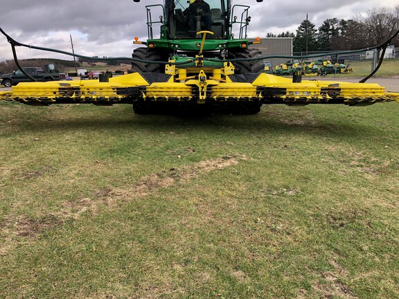 2023 John Deere 772 Header Forage