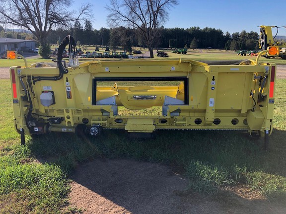 2022 John Deere 649 Header Forage