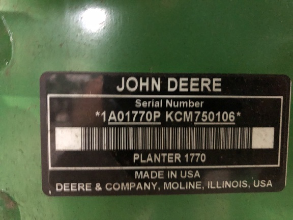 2013 John Deere 1770NT CCS Planter