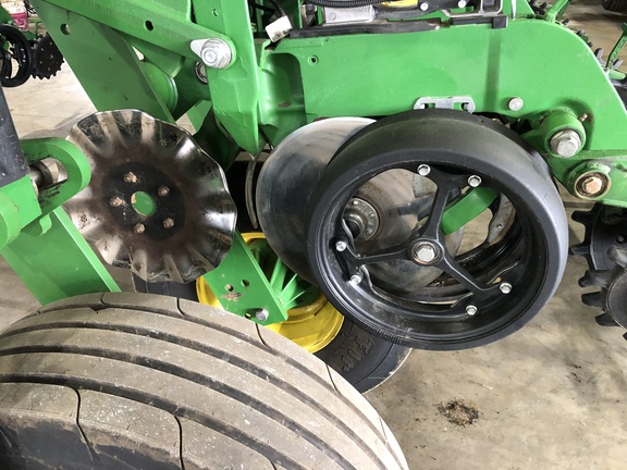 2013 John Deere 1770NT CCS Planter