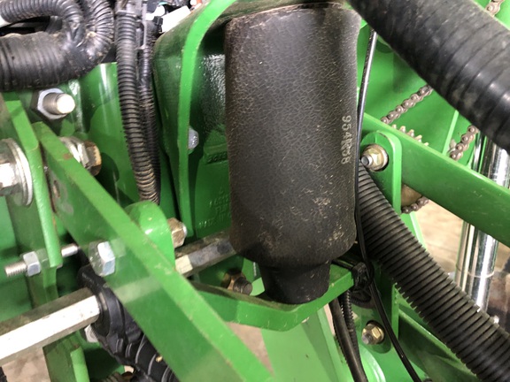 2013 John Deere 1770NT CCS Planter