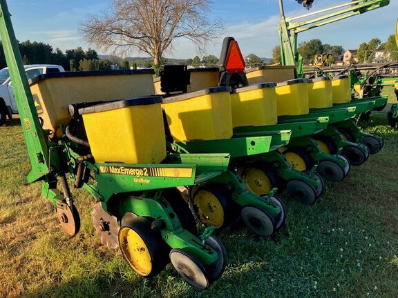 1993 John Deere 7200 Planter