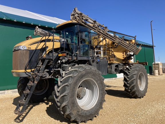 2013 RoGator RG1300 Sprayer/High Clearance