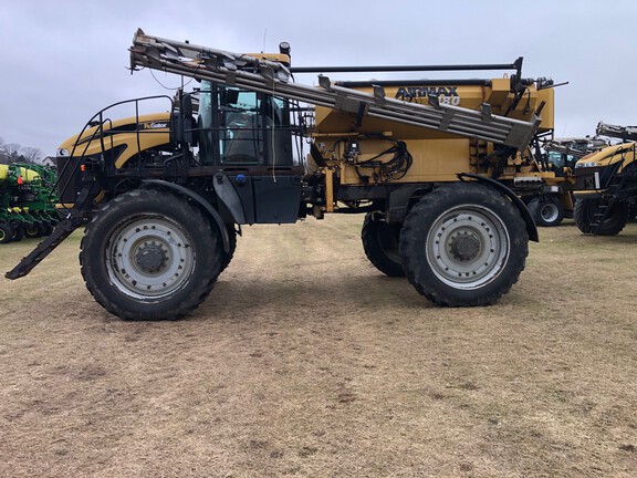 2012 RoGator RG1300 Sprayer/High Clearance