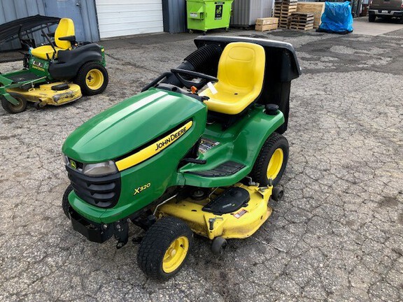 2006 John Deere X320 Garden Tractor