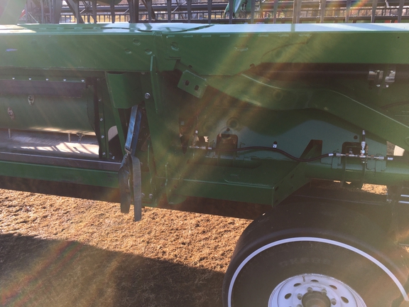 2023 John Deere RD40F Header Combine