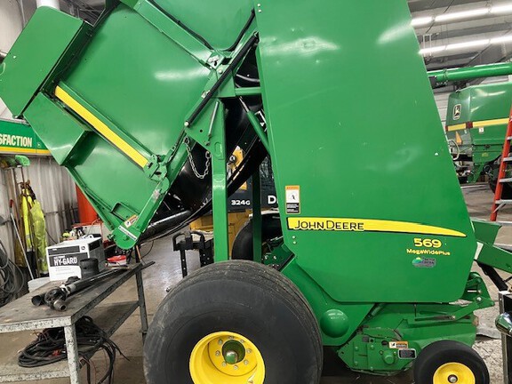 2013 John Deere 569 Baler/Round