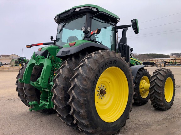 2023 John Deere 8R 370 Tractor