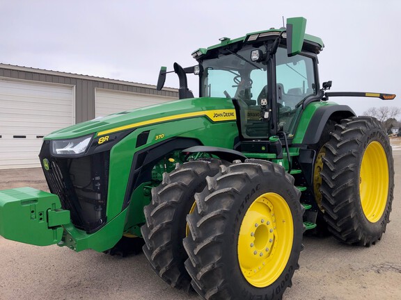 2023 John Deere 8R 370 Tractor